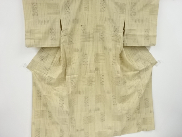 アンティーク　生紬絣柄織り出し単衣着物